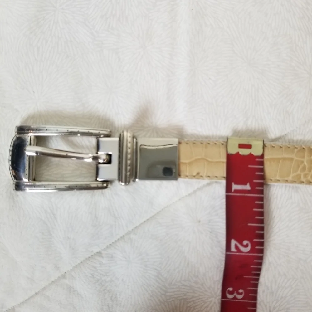 Reversible croc embossed tan and white leather belt etched silver buckle boho S